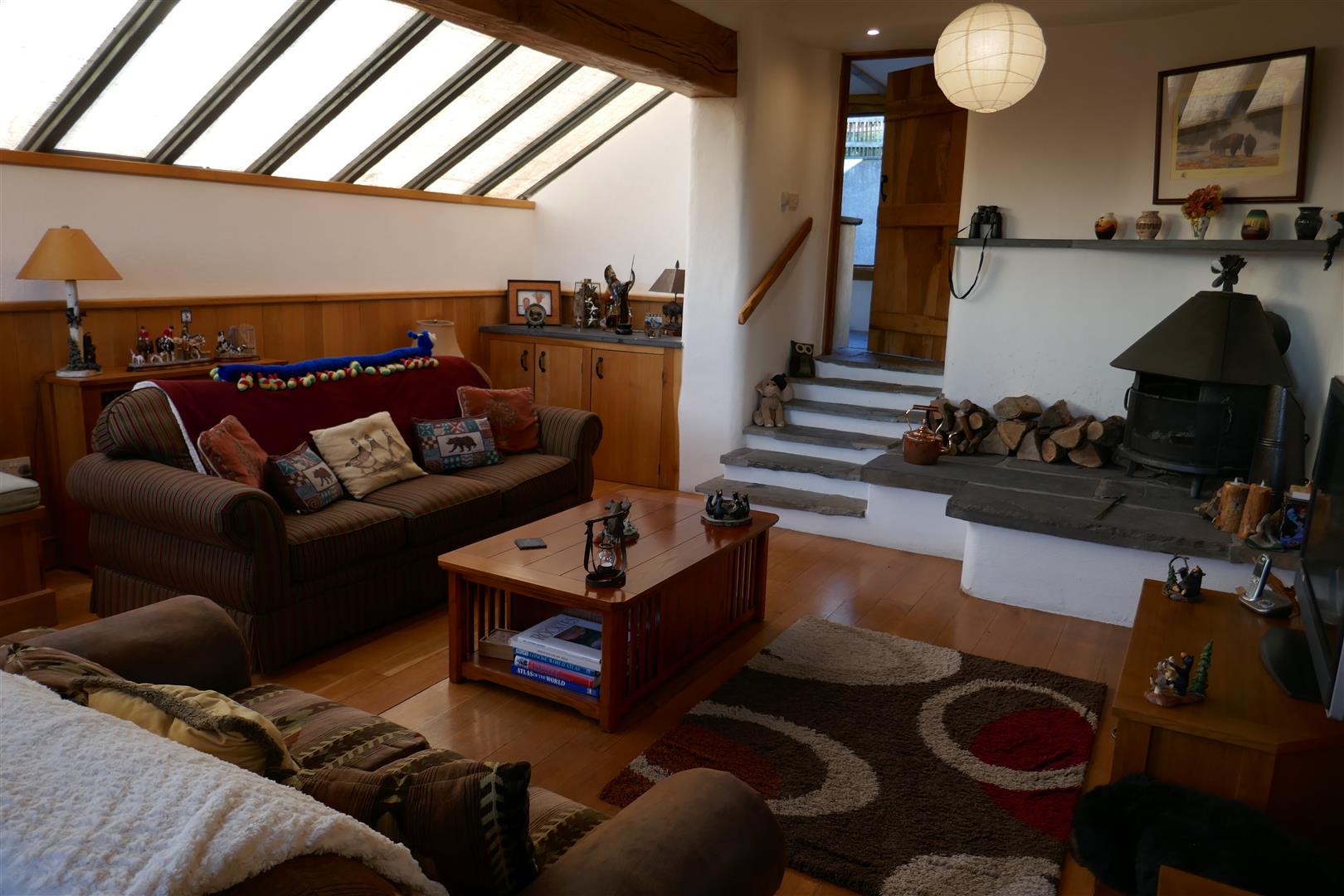 FURTHER ROOM ASPECT